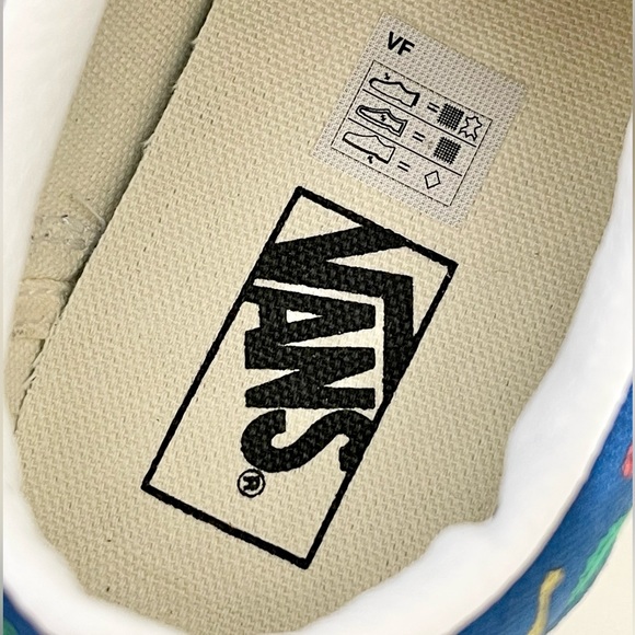 Vans Old Skool V Dino Boys Sneakers Blue Dinosaur Print Pattern NWT Size 3 - Picture 6 of 8